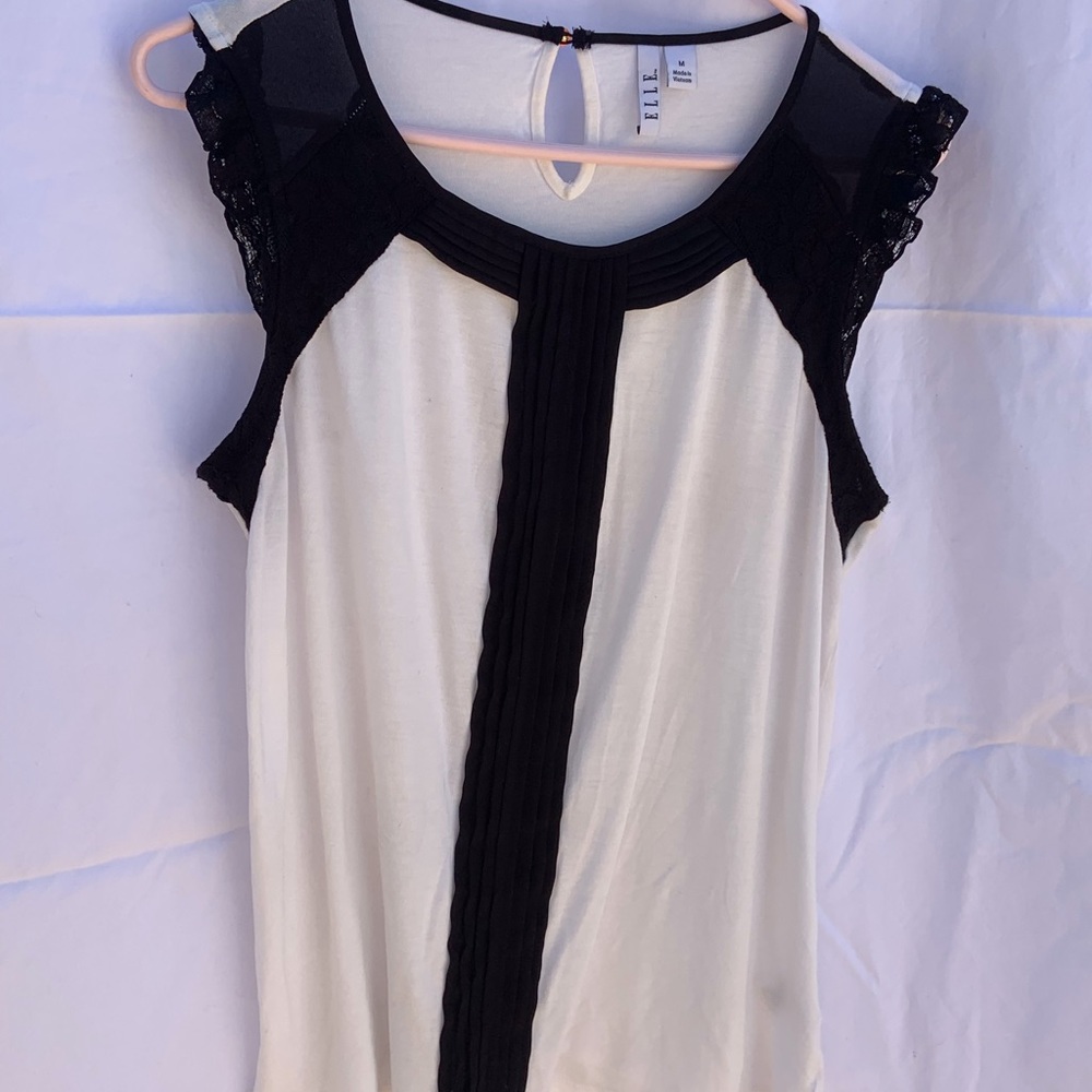 Elle ivory shirt w/black lace - size medium